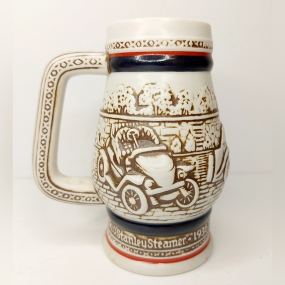 1982 Avon Beer Stein 1910 Stanley Steamer 1911 Ford Model T 1927 Mini.‎ - Picture 7 of 10